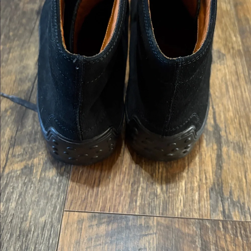 Tod's Black Gommino Suede‎ Desert Boots